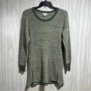 D & Co. Green Knit Long Sweater Size Large